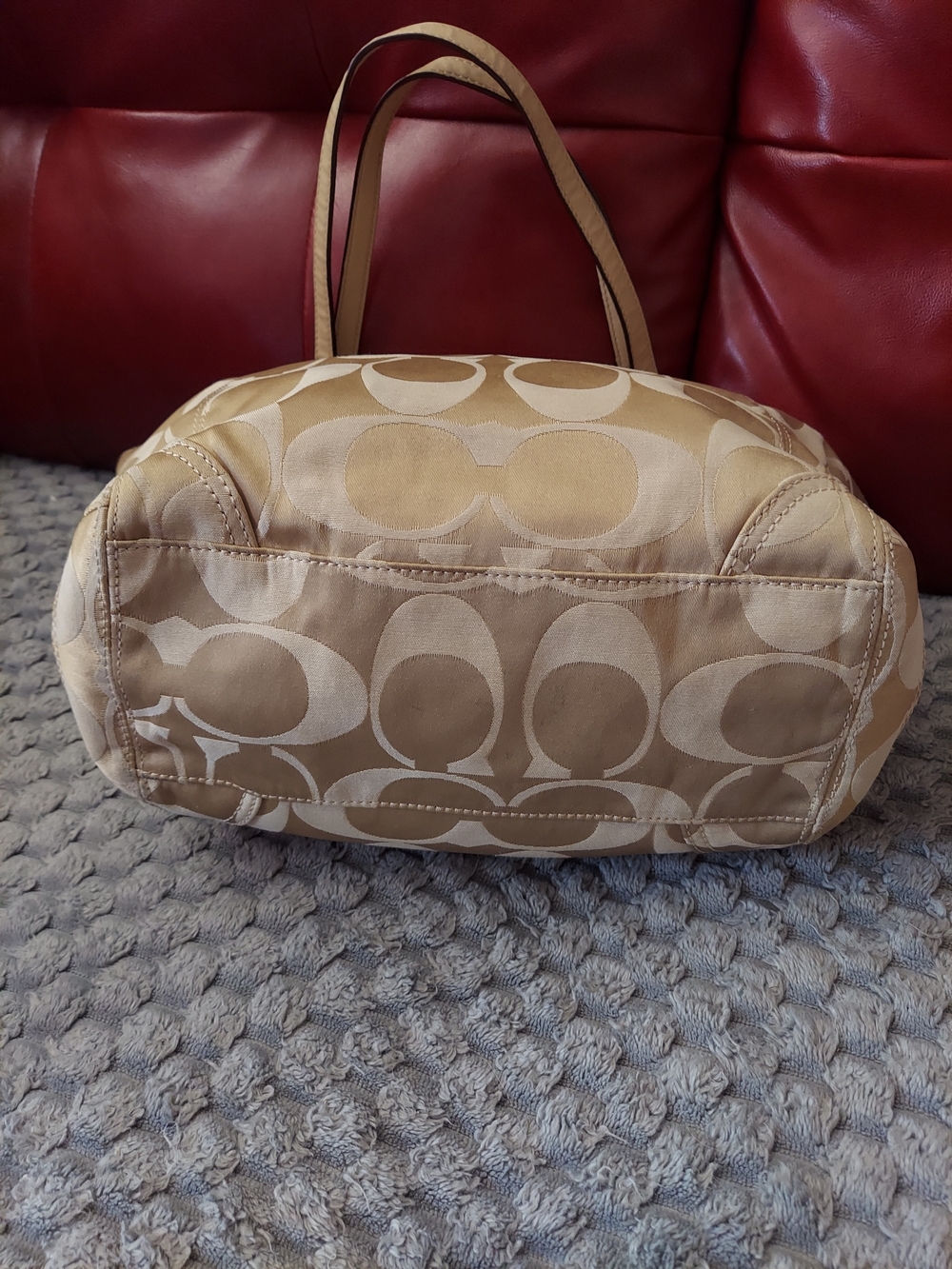Coach Beige Signature Tote with Turn-Lock Closure - Picture 5 of 7